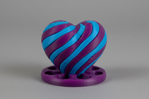 Cœur infini imprimé en 3D bicolore violet et bleu, figurine décorative kawaii effet torsadé hypnotisant, cadeau Saint-Valentin original, fabriqué au Québec