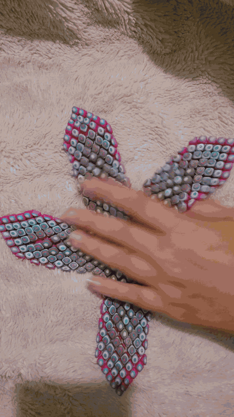 Étoile de mer articulée TactiK grand format – démonstration du mouvement des articulations