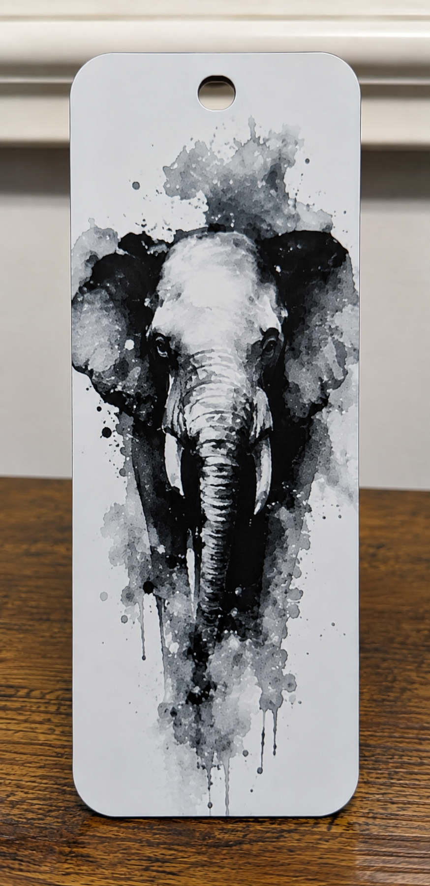 "Marque-page éléphant aquarelle imprimé en 3D, design noir et blanc, fabriqué au Québec"
