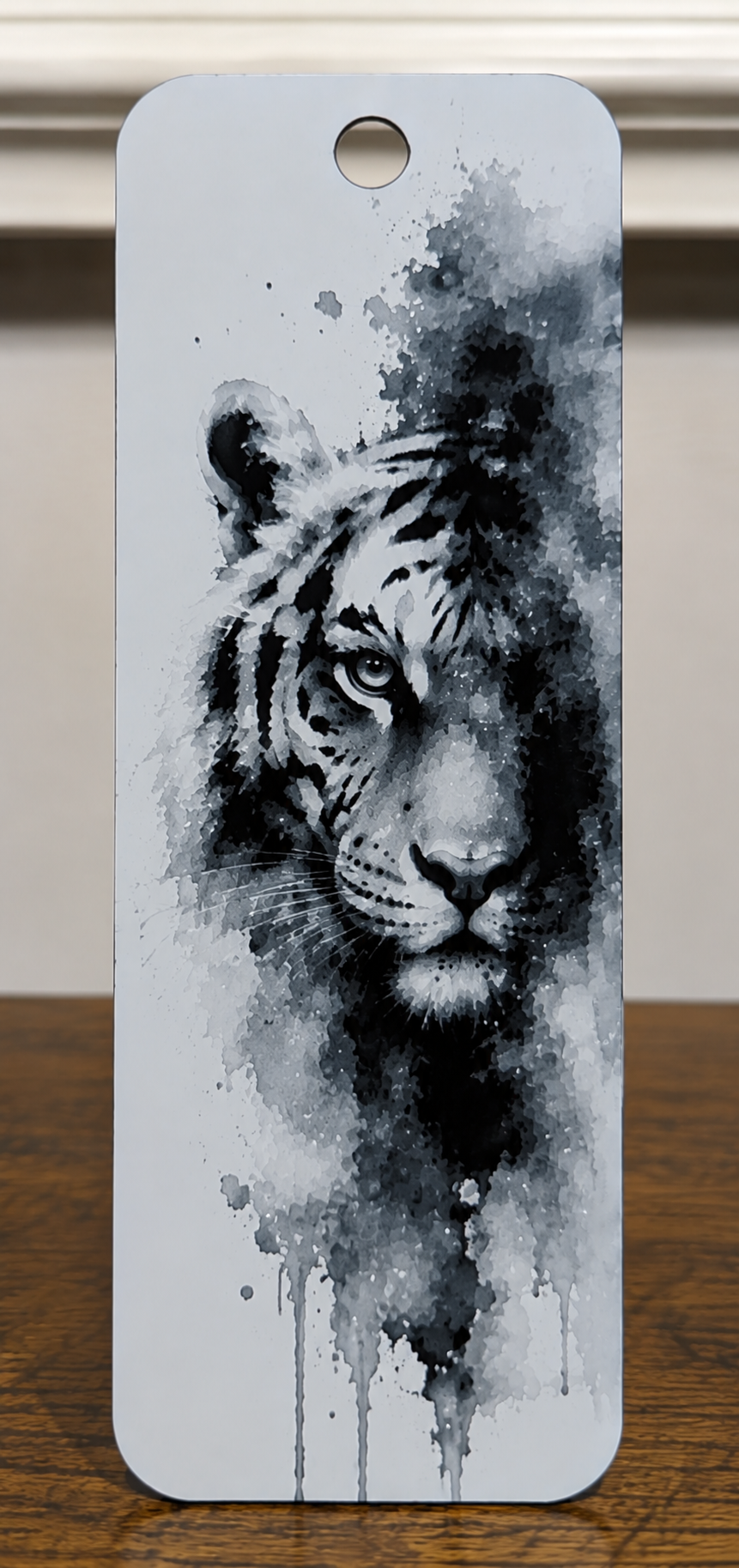 "Marque-page tigre aquarelle imprimé en 3D, design noir et blanc, fabriqué au Québec"